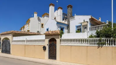 Chalet on Calle Cala Capitan-Cabo Roig photo 27