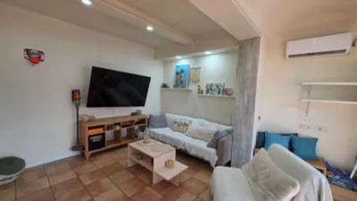 House in Urban Core photo 12