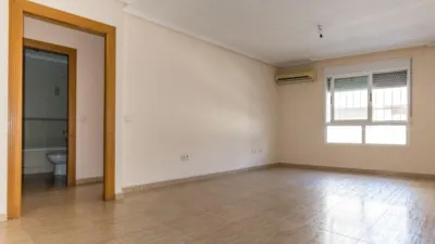 Apartment on Jose Martinez Ruiz-Azorin Street photo 2