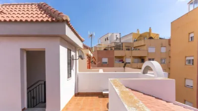 Terraced house in Bullas Street photo 59