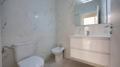 Apartment on Carrer de Tomás Villanueva photo 13