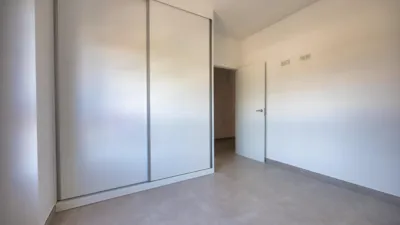 Flat on Carrer de Tomás Villanueva photo 12