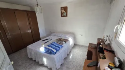 House in Centre photo 21