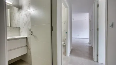 Flat on Carrer de Tomás Villanueva photo 14