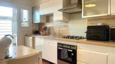 Apartment in Carrer del Puig Rom photo 13