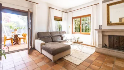Chalet on Calle de las Cortes Valencianas photo 15