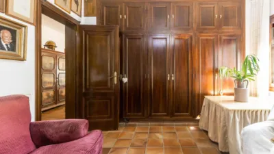 Chalet on Calle de las Cortes Valencianas photo 26
