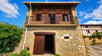 Terraced house in Carretera Lezana photo 2