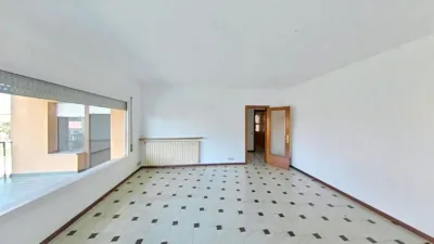 Apartment in Manlleu photo 6