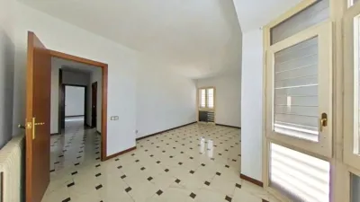 Apartment in Manlleu photo 11