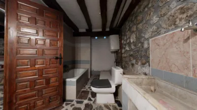 Terraced house in Carretera Lezana photo 8