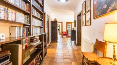 Chalet on Calle de las Cortes Valencianas photo 9