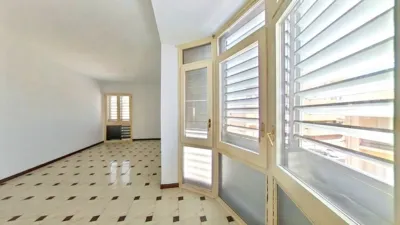 Apartment in Manlleu photo 12