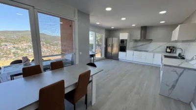 Chalet in El Pinars photo 3