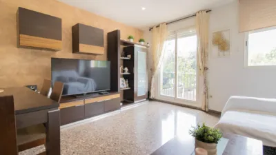 Terraced house on Plaza Clara Campoamor Street photo 4