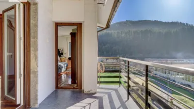 Casa en venta en Legazpia, Legazpi de 1.300.000 €