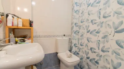 Terraced house on Plaza Clara Campoamor Street photo 27