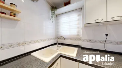 Flat on Carrer de Magí Colet photo 17