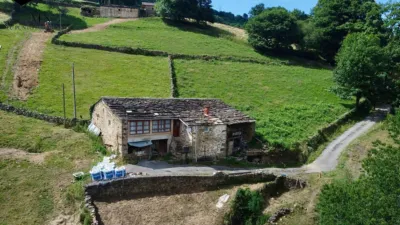 Rustic finca in San Pedro del Romeral photo 2