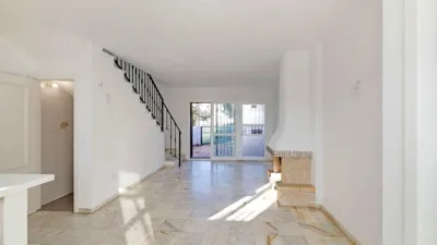 Duplex on Avenida de la Aljaima photo 10
