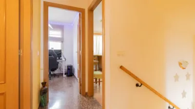 Terraced house on Plaza Clara Campoamor Street photo 12