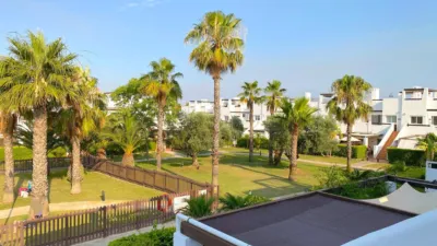 Apartment on Calle 5-6 (Condado de Alhama) photo 23
