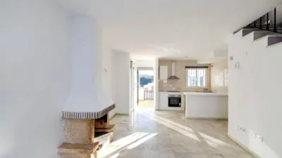 Duplex on Avenida de la Aljaima photo 6