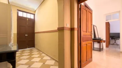 Flat on Calle San Vicente Ferrer, 87 photo 3