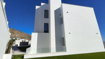 Chalet on Avenida Barcelona photo 8