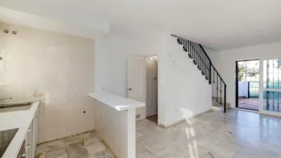 Duplex on Avenida de la Aljaima photo 5