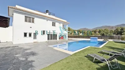 Chalet on Calle Albacete photo 4