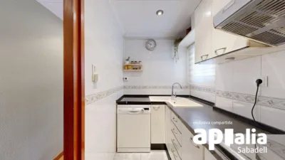 Flat on Carrer de Magí Colet photo 18