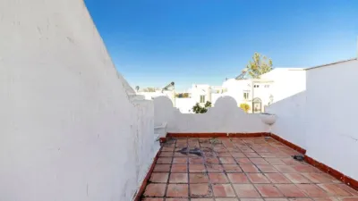 Duplex on Avenida de la Aljaima photo 17