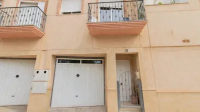 Terraced house on Plaza Clara Campoamor Street photo 55