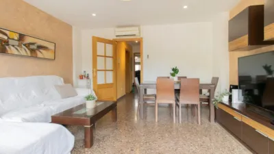Terraced house on Plaza Clara Campoamor Street photo 2