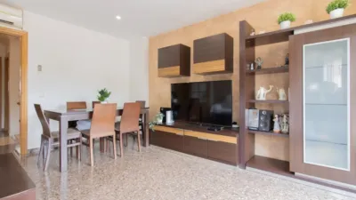 Terraced house on Plaza Clara Campoamor Street photo 3