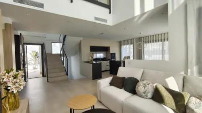 Chalet on Avenida Barcelona photo 13