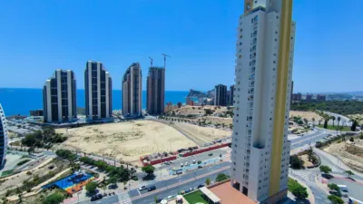 Apartment on President Adolfo Suarez Street photo 2