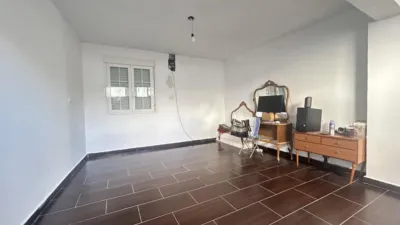 Chalet on Avenida de la Paz photo 9