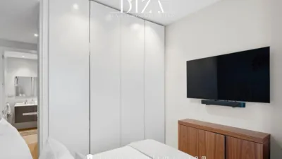 Apartment on Calle del Conde de Aranda photo 21