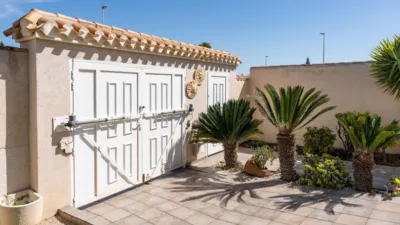 Chalet on Calle Nicolás Bussi photo 66