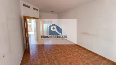 House on Calle Cristobal Toral photo 3