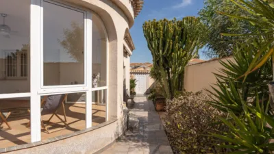 Chalet on Calle Nicolás Bussi photo 17