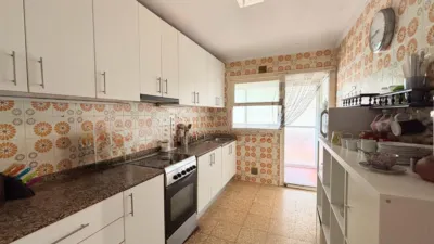 Apartment on Calle del Ingeniero Sanchiz Pujalte, 19 photo 8