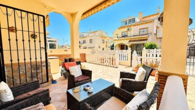 Semi-detached house on Calle C-2 P Flamenca Sur photo 2