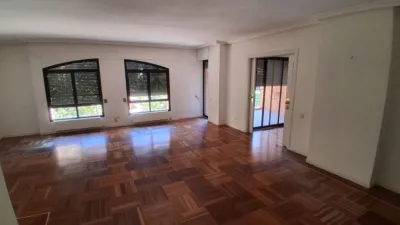 Apartment on Costa Brava Street photo 3
