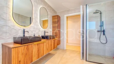 Chalet on Carrer Font Bugaya photo 56