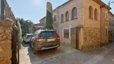 House on Carretera de Castell d'Empordà photo 3
