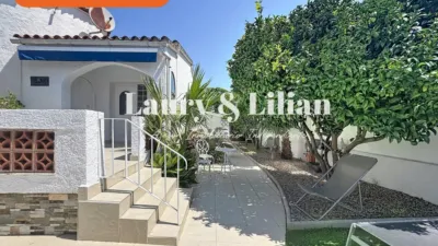 Single-family home in Empuriabrava photo 3