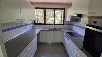 Apartment on Costa Brava Street photo 5